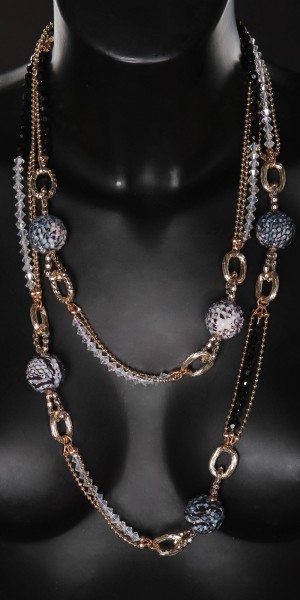 Trendy lange Halskette mit Steinchen